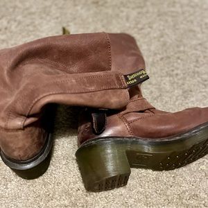 Dr Marten size 6 brown boot